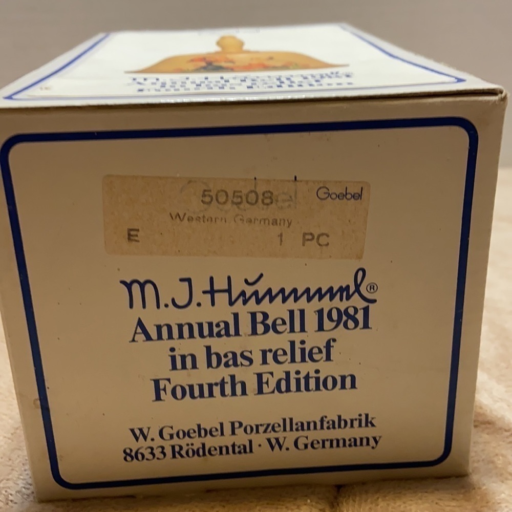 Hummel 1981 “In Tune” Annual Bell - Picture 7 of 10